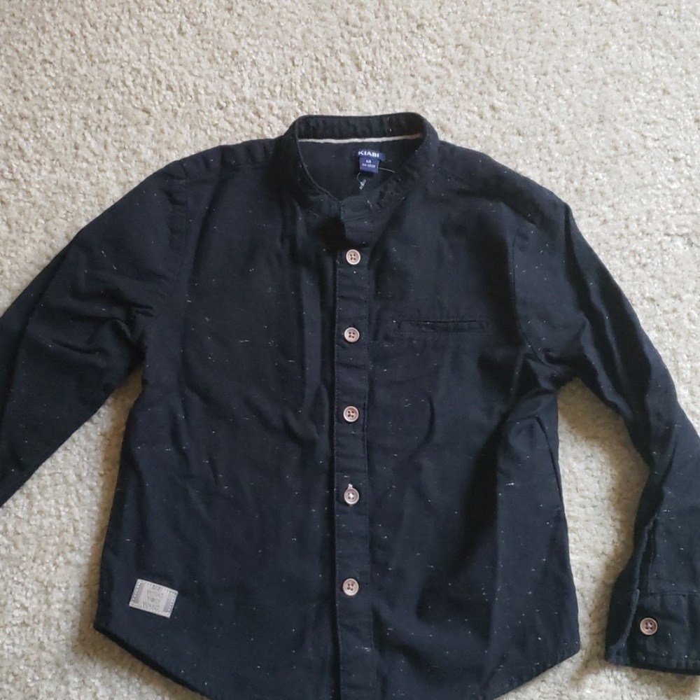 Black shirt